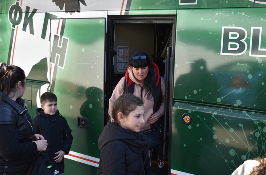 Автобусът на Пирин се върна от хуманитарна мисия в Украйна