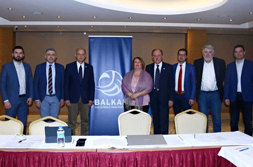 България приема Балканското по волейбол за юноши