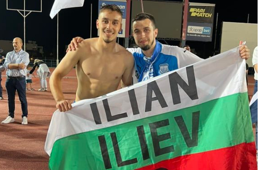 Илиан Илиев празнувал цяла нощ титлата на Аполон Лимасол