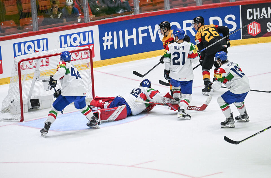 Финландия разгроми Великобритания на Световното по хокей на лед (ВИДЕО)