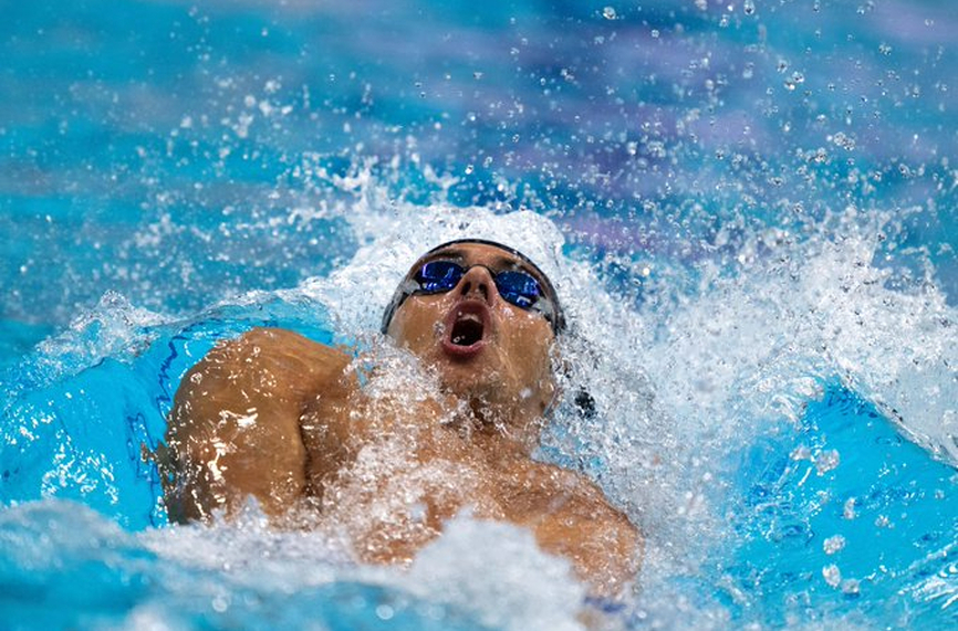 Италианец постави световен рекорд в плуването на 100 метра гръб (ВИДЕО)