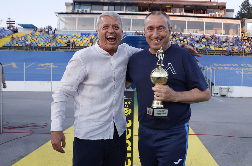 Наградиха Мъри и Филип Кръстев за най-добър треньор и млад футболист в България