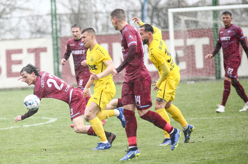 Хебър срещу Септември София в дерби на новаците в efbet Лига