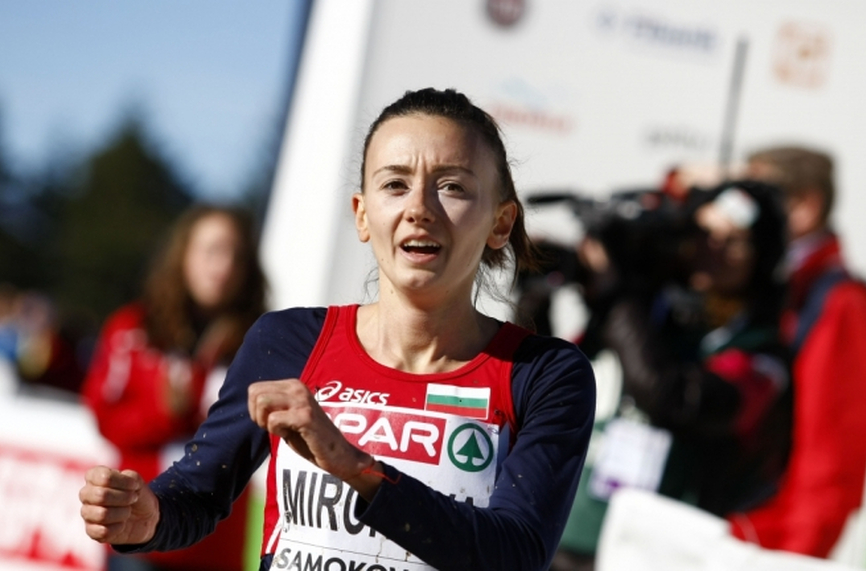Милица Мирчева завърши 15-а на маратона в Юджийн (ВИДЕО)