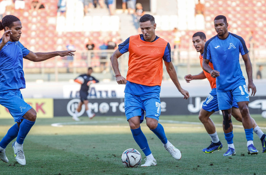 Миланов се връща в игра за Левски срещу Хебър