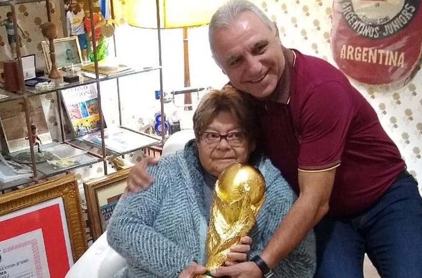 В Аржентина: Стоичков посети дома на Марадона