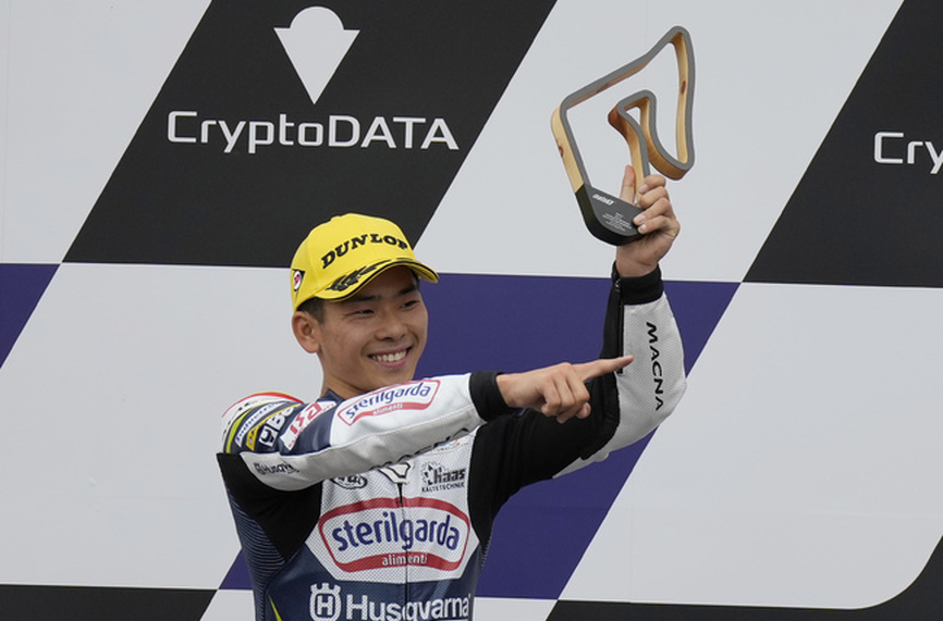 Японец спечели старта в Мото 3 за Гран При на Австрия
