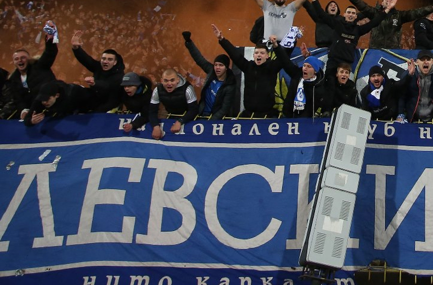 Само за ден: Левски взе 40 бона от клубния магазин