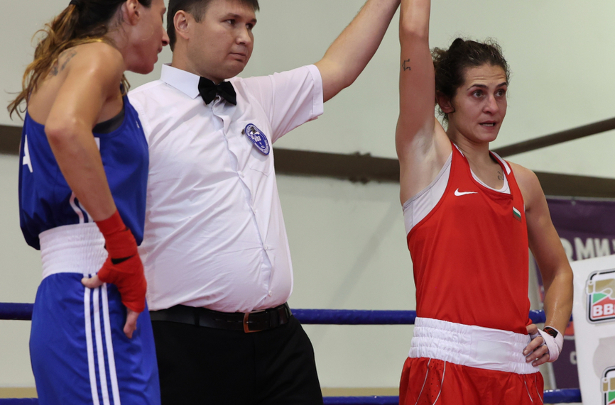 Светлана Каменова с титлата на турнира по бокс за Купа "Балкан"