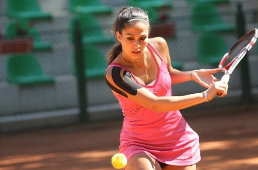 Шиникова стигна втория кръг на турнир в Тунис