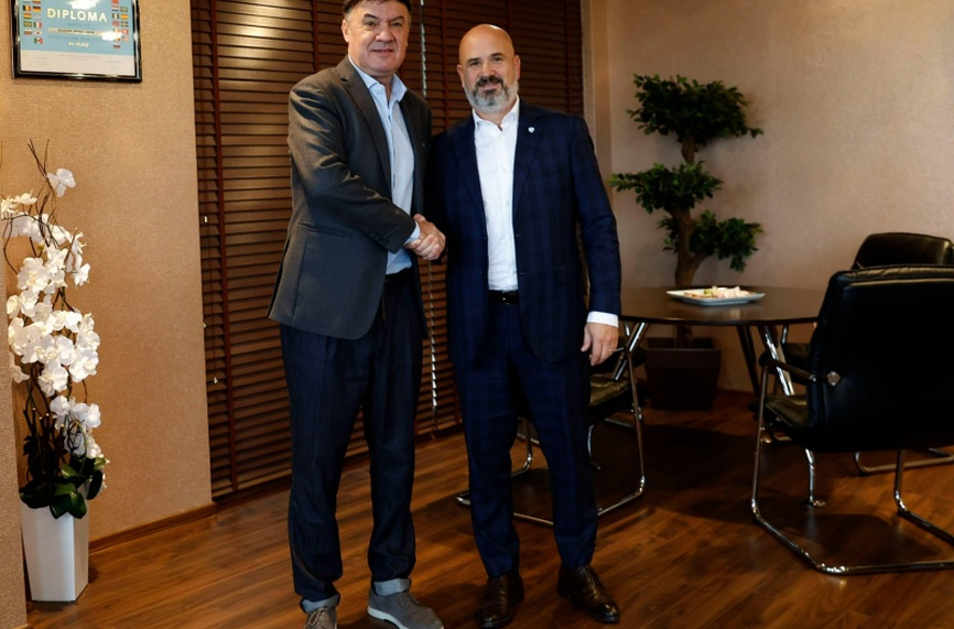 Михайлов се срещна с президента на израелския футбол