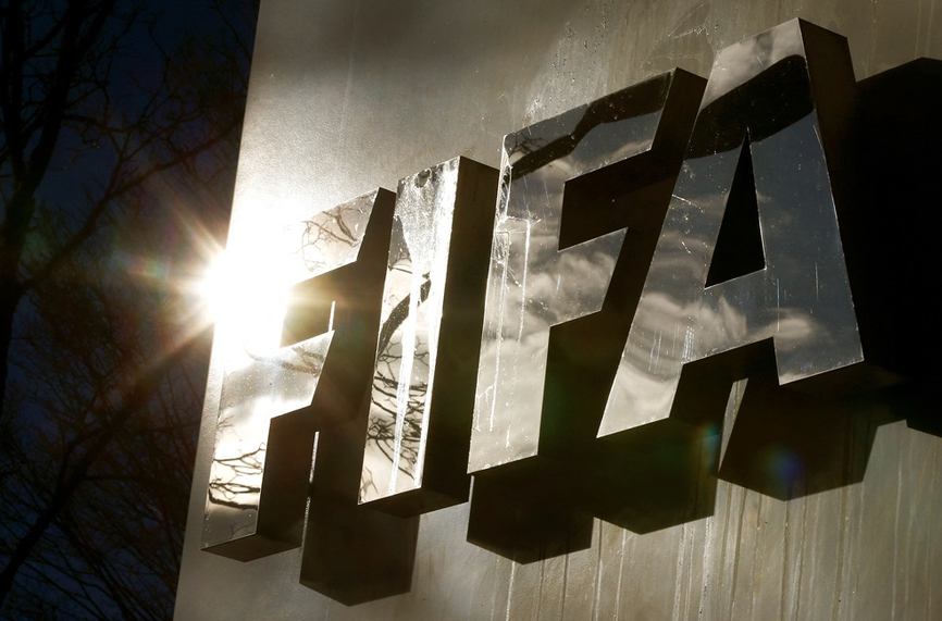 ФИФА забрани на датчаните да тренират с фланелки за човешките права
