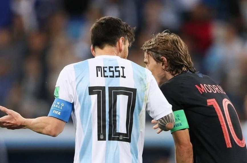 Аржентина и Хърватия в лют спор за място на финал