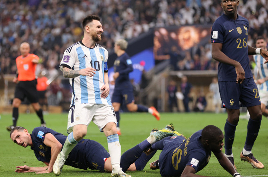 Съмнения за третия гол на Аржентина – 13 играчи на терена