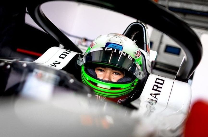 Никола Цолов 17-ти в първата си квалификация във Формула 3