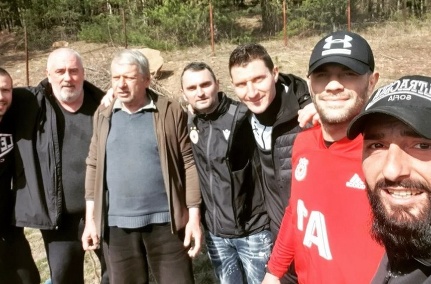 Похвално: Фенове на ЦСКА ремонтираха имота на дядо Стефан