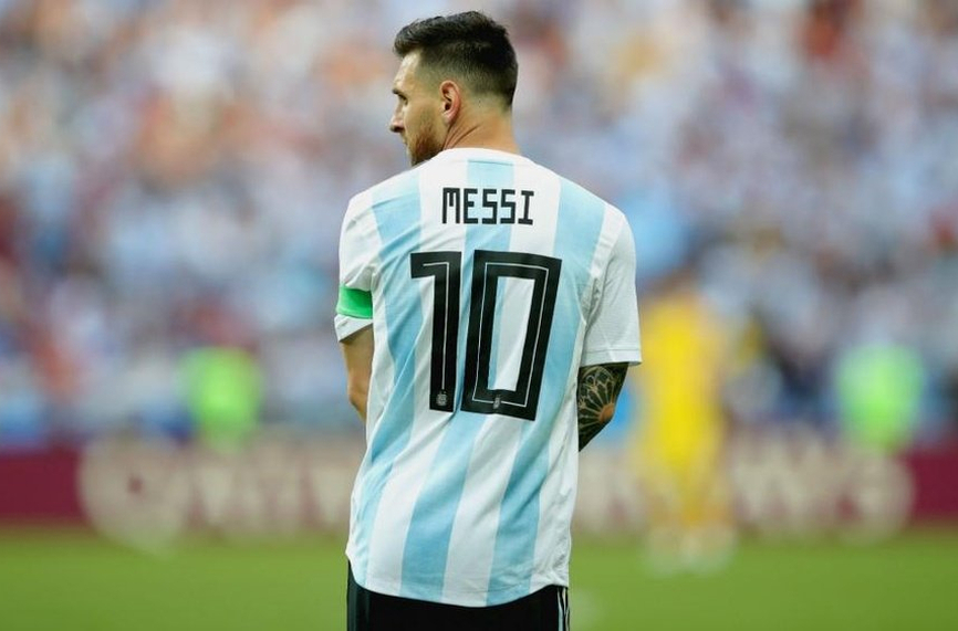 Аржентина изтегля 10-и номер от употреба след оттеглянето на Меси