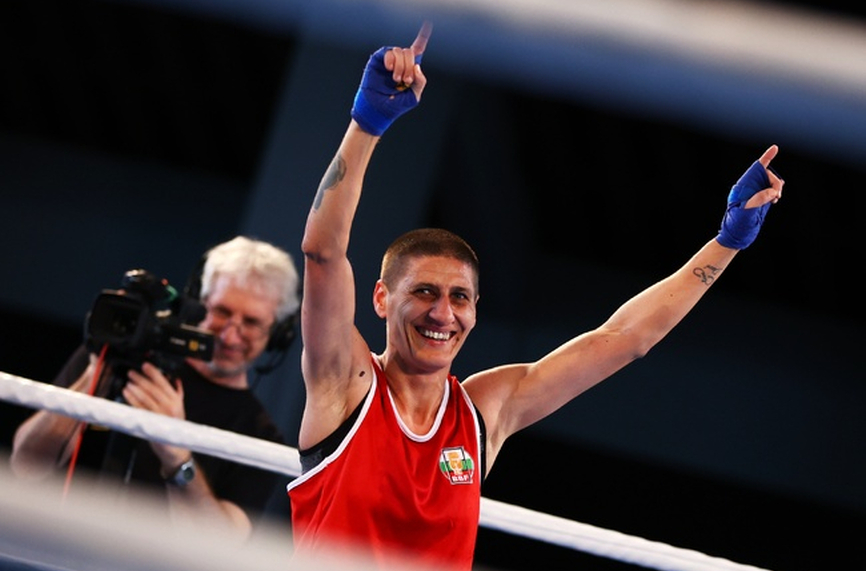 Севда Асенова е четвъртфиналистка на Световното по бокс