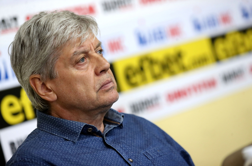 Емил Спасов: Треньор, който обича Левски нямаше да си тръгне