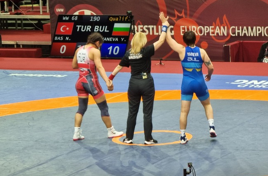 Юлияна Янева се класира на финал на Европейското по борба