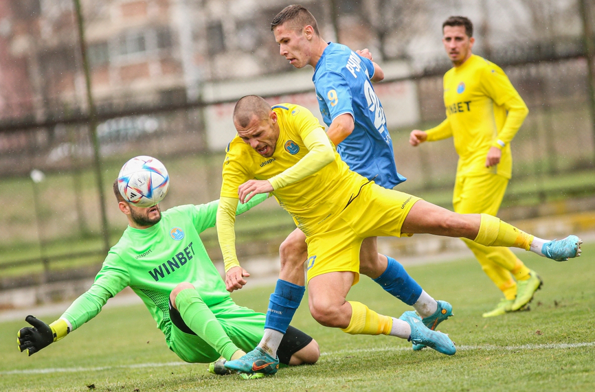 Марица ще спечели пловдивското дерби във Втора лига