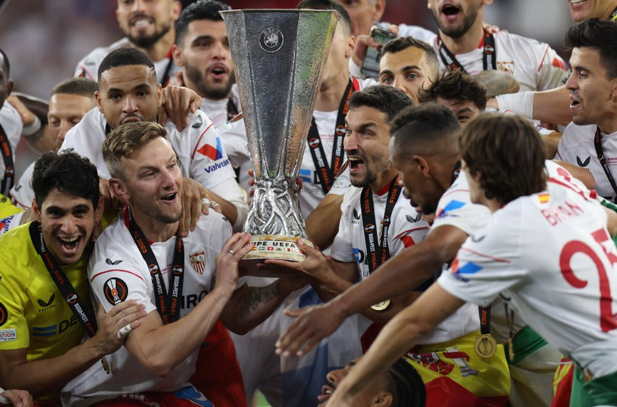 След драма с дузпи: Севиля отново спечели Лига Европа (ВИДЕО)