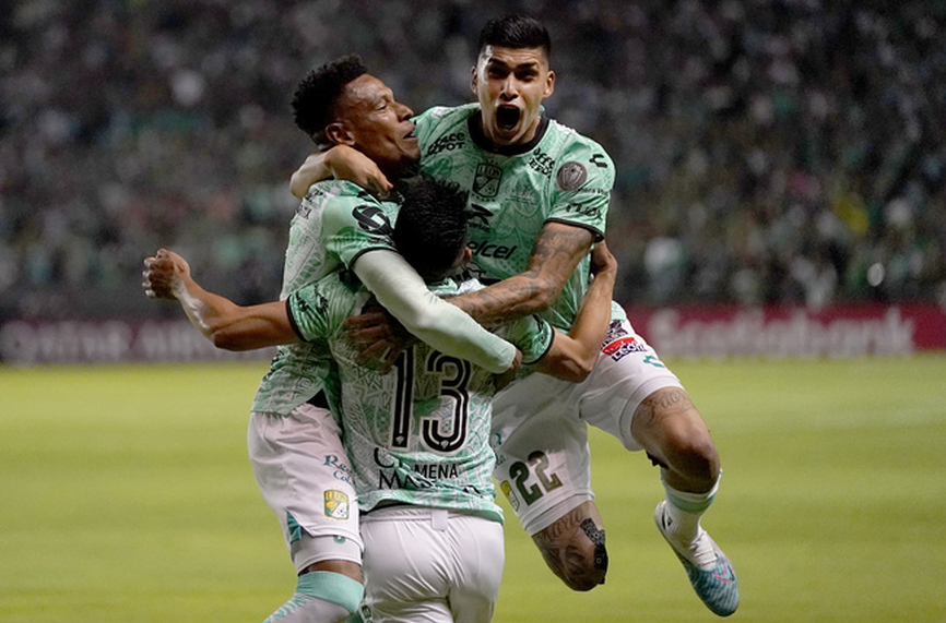 Мексиканци спечелиха първия финал в ШЛ на КОНКАКАФ
