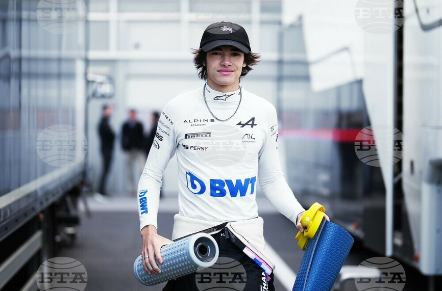 Никола Цолов е 15-и в спринтовото състезание от Формула 3 в Барселона