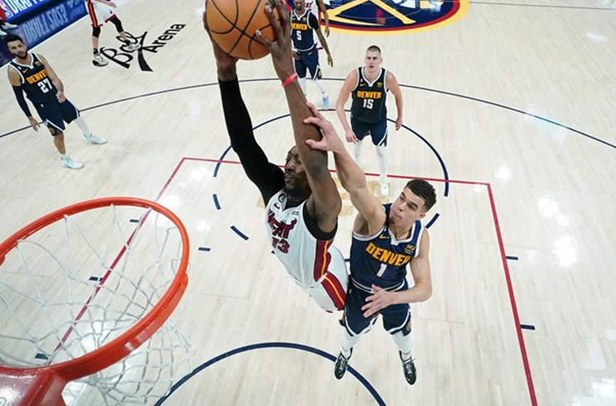 Денвър поведе във финалната серия за титлата в НБА