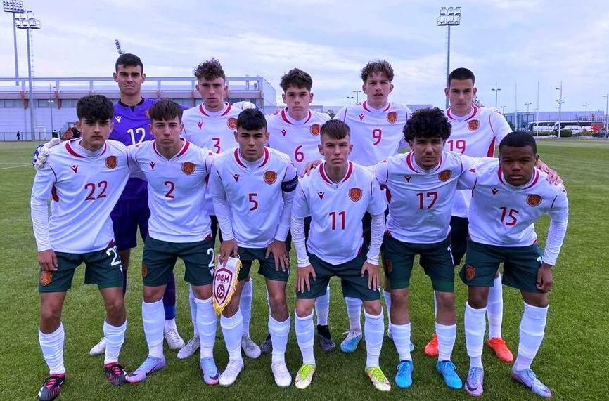 България U17 с група от 21 футболисти за мачовете с Австрия
