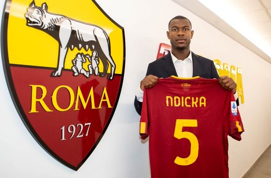 Официално: Рома подписа с Еван Ндика