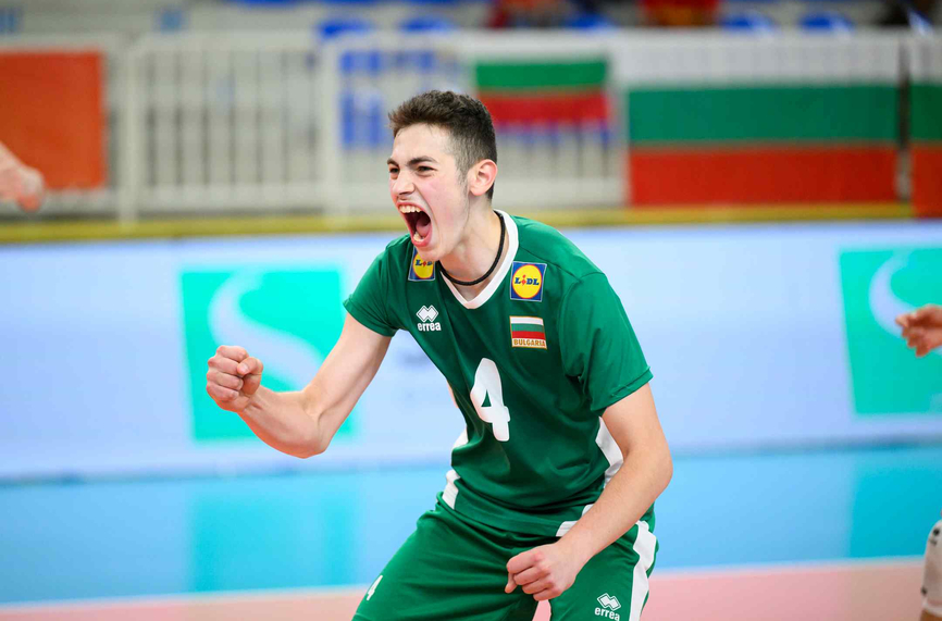 Двама българи са най-добри по постове на Европейското по волейбол до 17 години