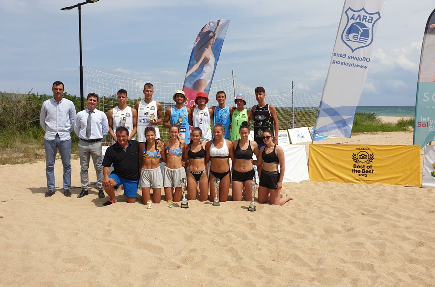 Девойките на Варна ДКС –  №1 в плажния волейбол за сезона