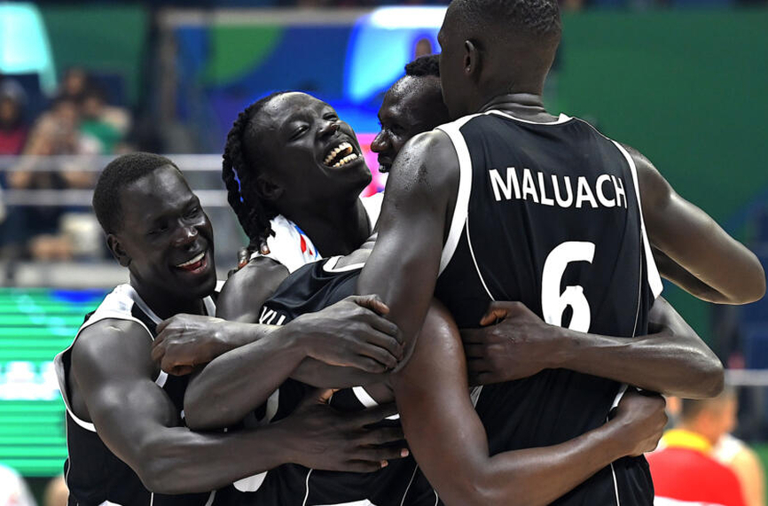 Южен Судан и Кабо Верде с успехи на Световното по баскетбол