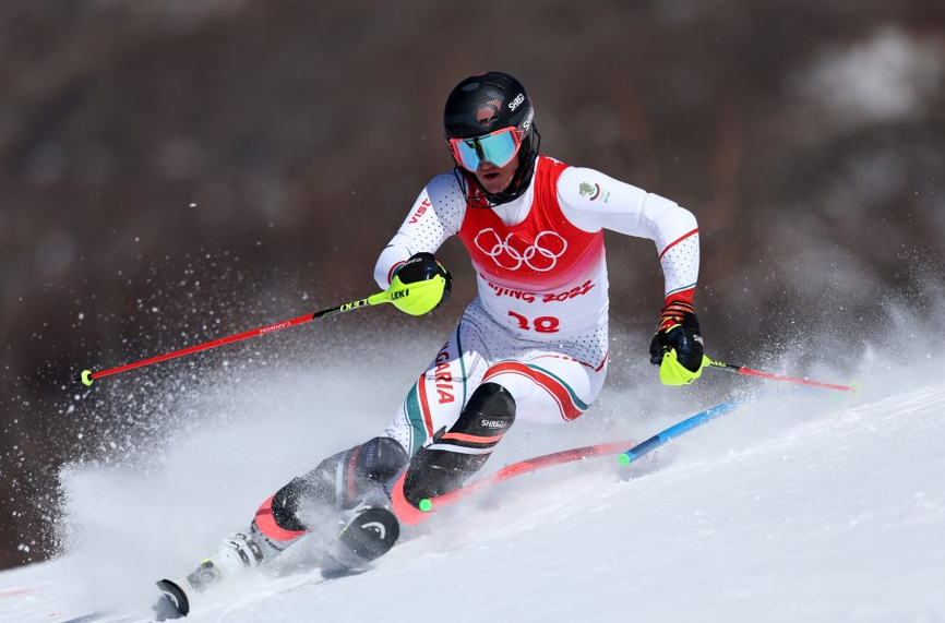 Лара Гут-Бехрами спечели първия старт за сезона в алпийските ски