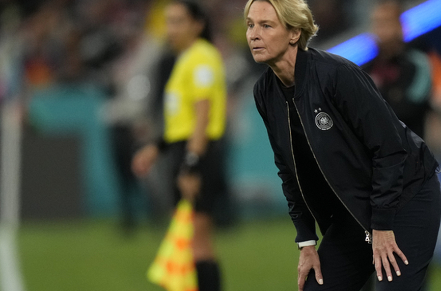 Германия уволни треньорката на женския си футболен отбор
