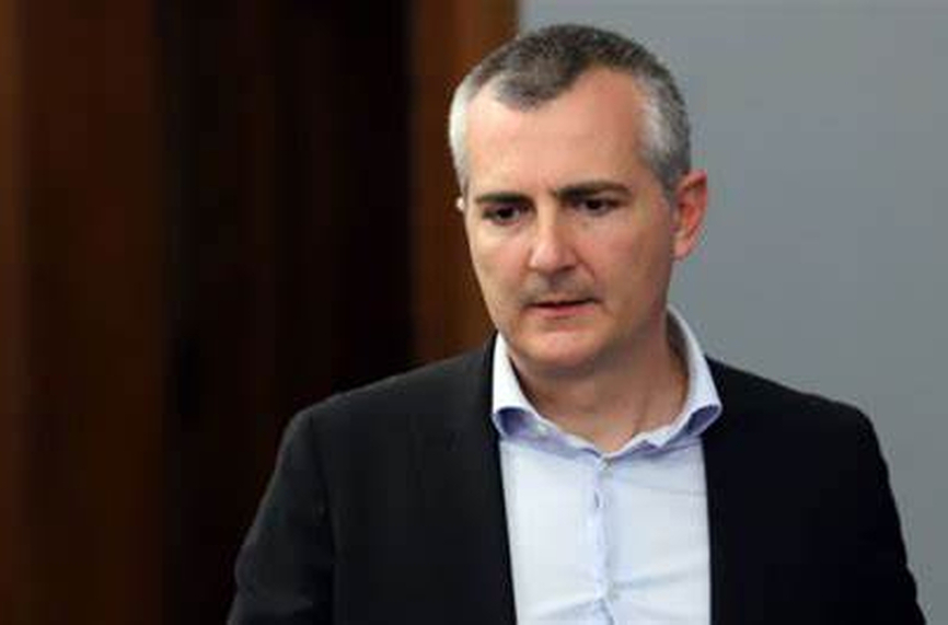 Денков нямал критики към спортния министър Димитър Илиев