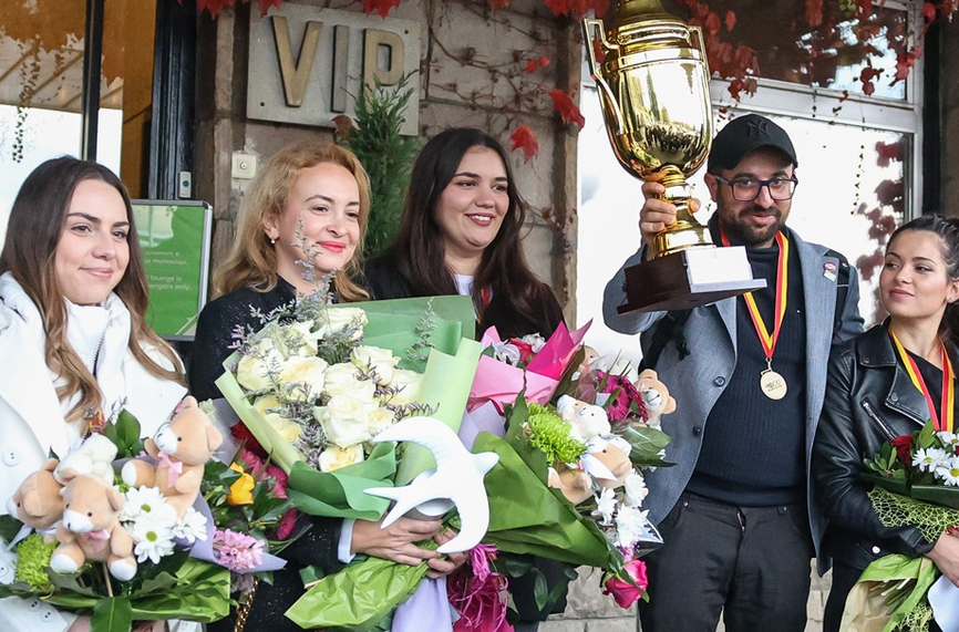 България посрещна шахматните си кралици (ВИДЕО+СНИМКИ)