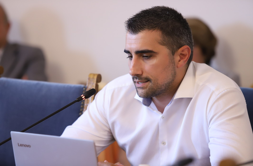Новият кмет на Пазарджик спира парите за спорта, не знае от къде да ги намери