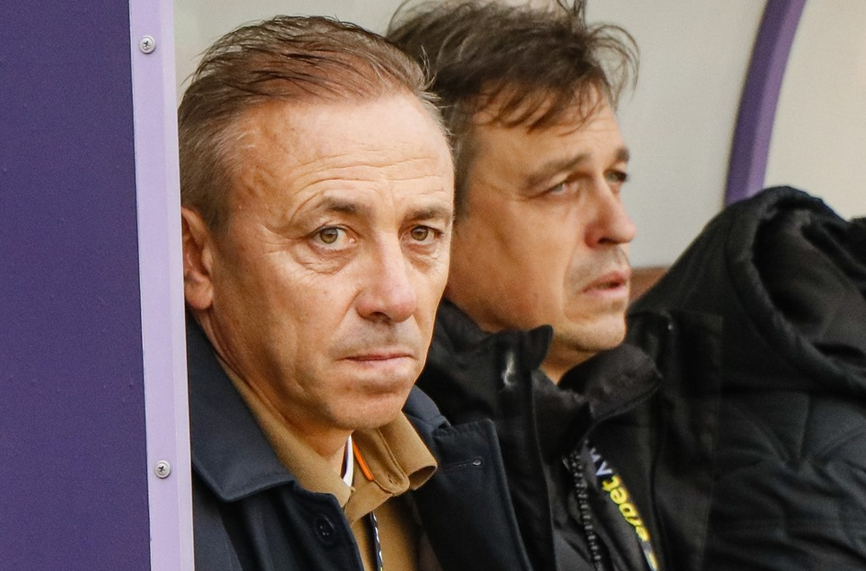 Треньорът на Черно море Илиан Илиев бе наказан със спиране
