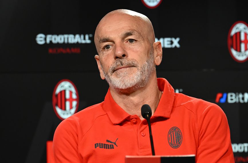 Наставникът на Милан Стефано Пиоли отказа да отпише своя отбор