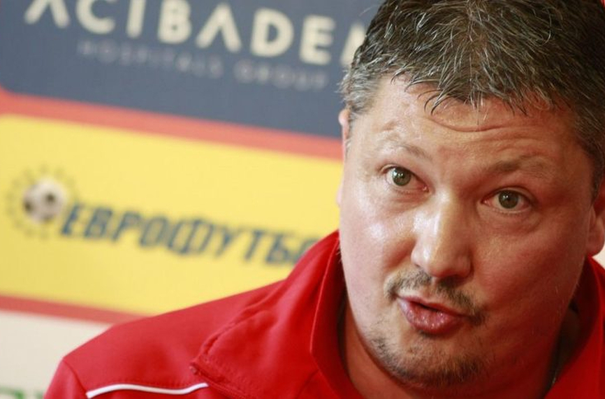 Любослав Пенев води преговори за треньор на Спартак Варна.
Вчера в