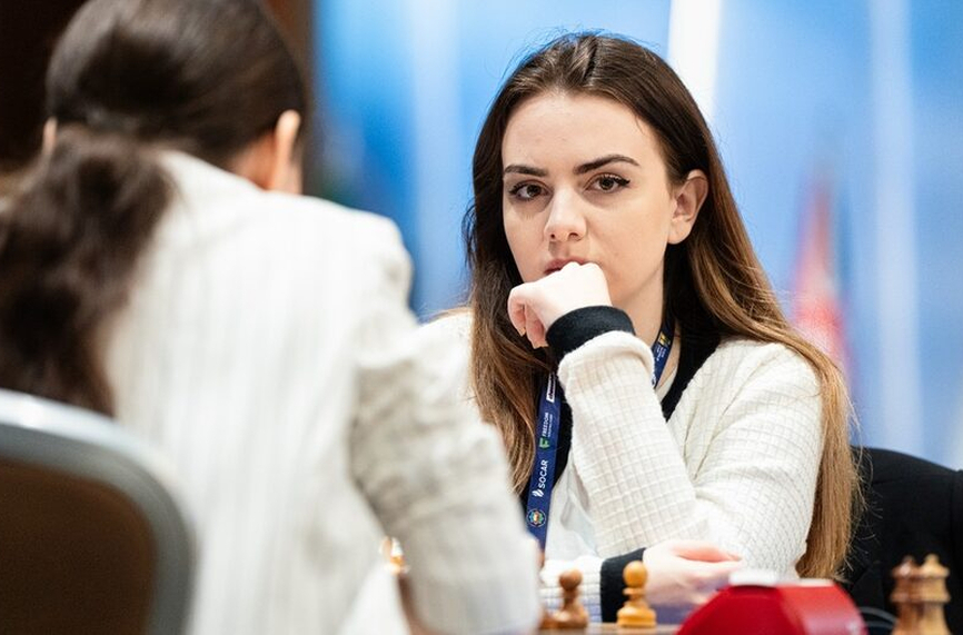 Нургюл Салимова регистрира първа загуба на Световното първенство по ускорен шахмат,