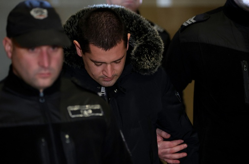 Съдът наложи домашен арест на Иван Иванов-син