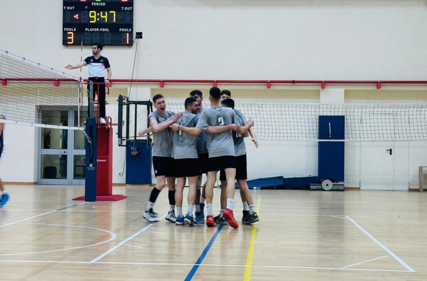 Националните отбори на България и Италия по волейбол за мъже