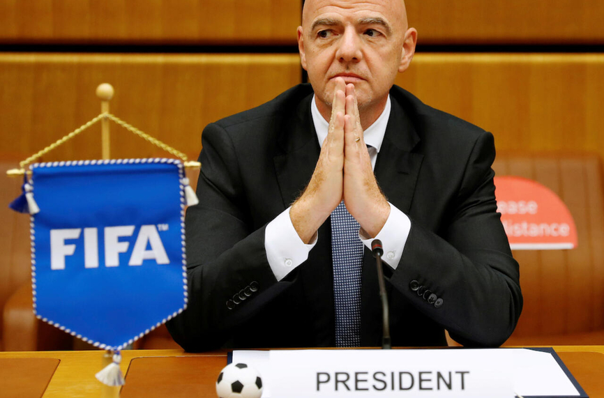 Шефът на ФИФА: Трябва да направим нещо във връзка с расизма