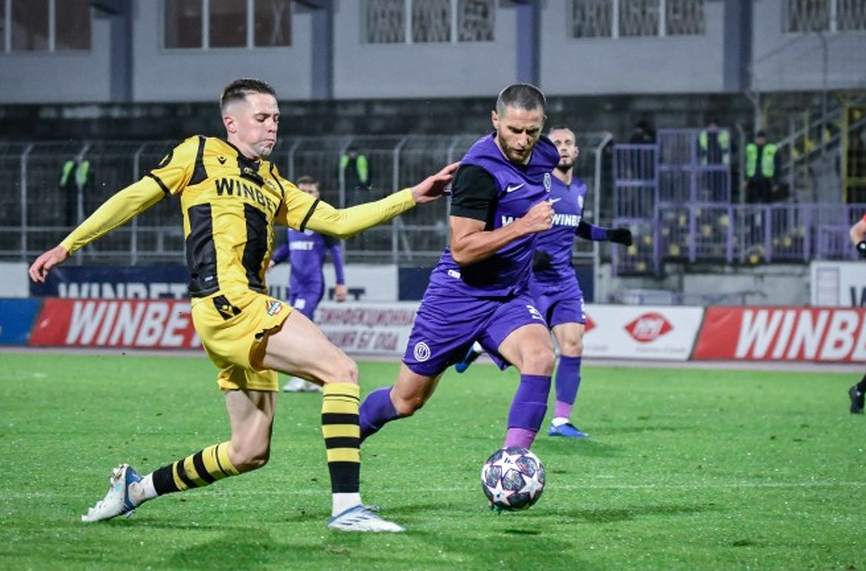 Ботев Пловдив приема Етър и търси задължителни три точки