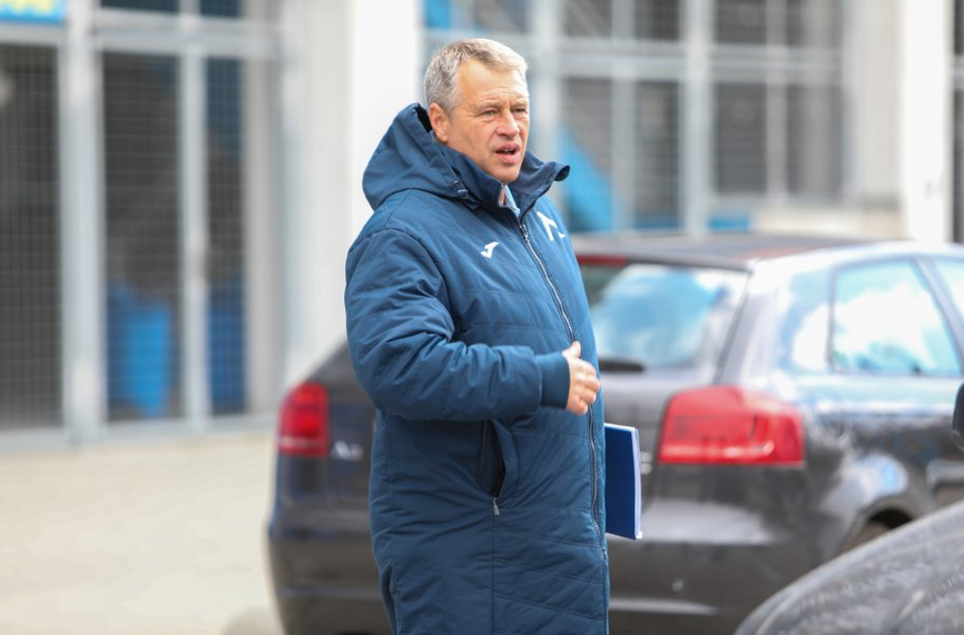Бивш шеф атакува лиценза на Левски