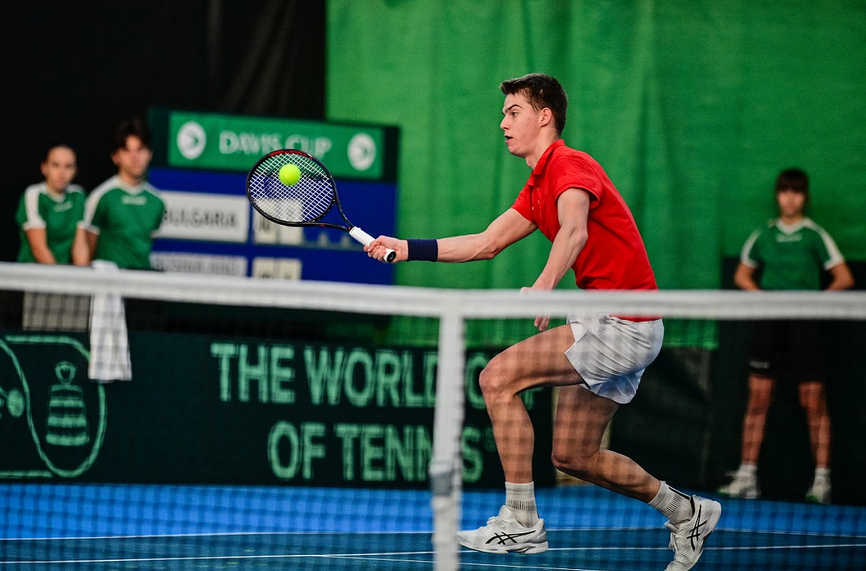 Пьотр Нестеров е на четвъртфинал в Казахстан