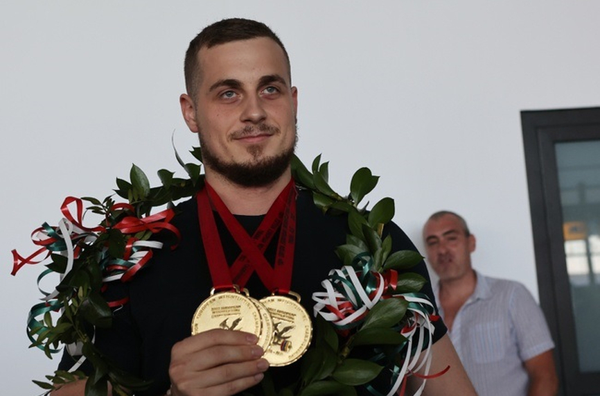 Наш еврошампион в щангите със спрени права заради допинг